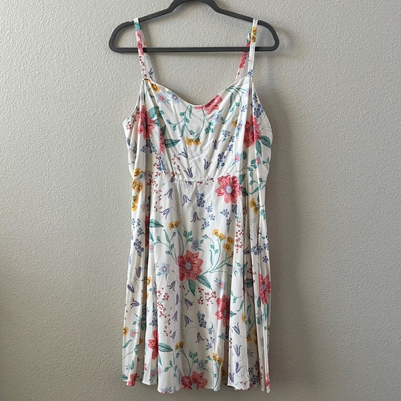 Old Navy Dresses & Skirts - Floral summer dress. Size Xl